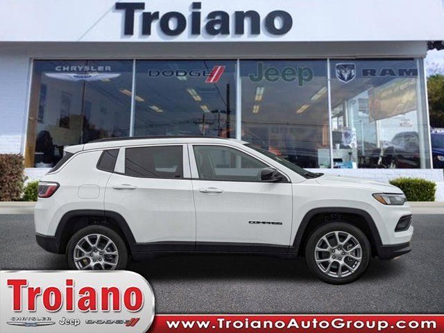 2024 Jeep Compass Latitude Lux