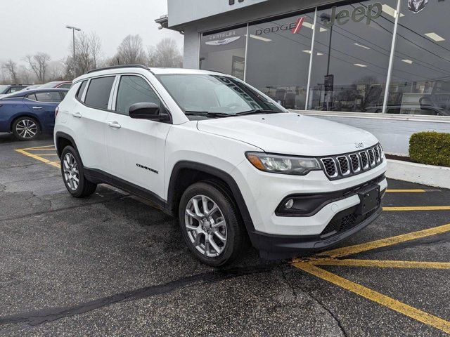 2024 Jeep Compass Latitude Lux