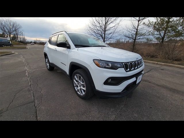 2024 Jeep Compass Latitude Lux