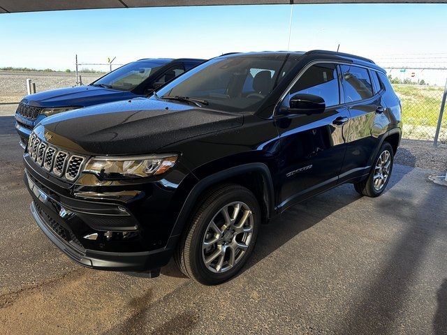 2024 Jeep Compass Latitude Lux