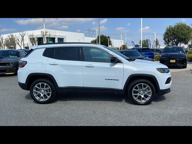 2024 Jeep Compass Latitude Lux