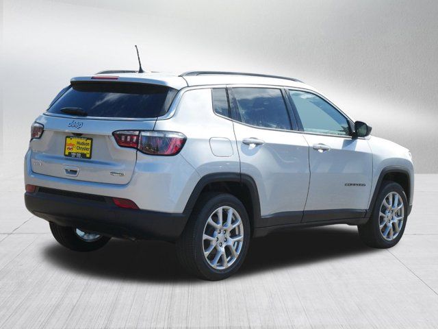 2024 Jeep Compass Latitude Lux