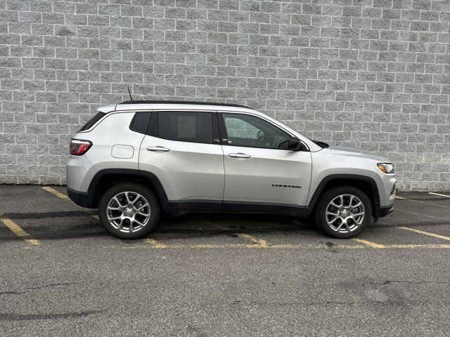 2024 Jeep Compass Latitude Lux