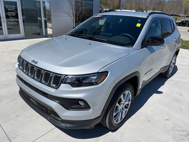 2024 Jeep Compass Latitude Lux