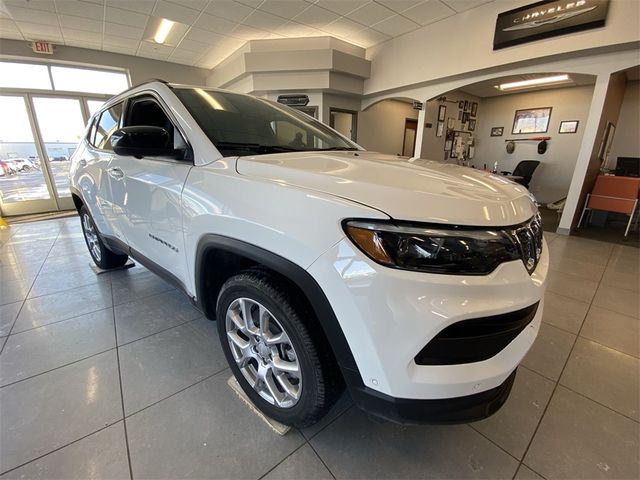 2024 Jeep Compass Latitude Lux