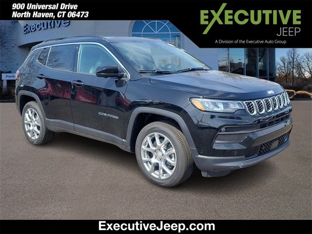 2024 Jeep Compass Latitude Lux