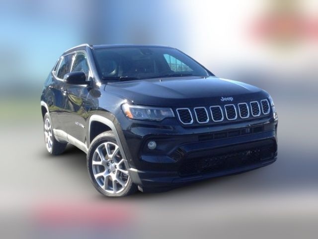 2024 Jeep Compass Latitude Lux