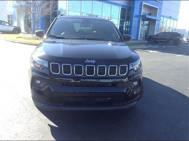 2024 Jeep Compass Latitude Lux