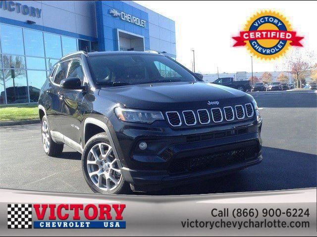 2024 Jeep Compass Latitude Lux