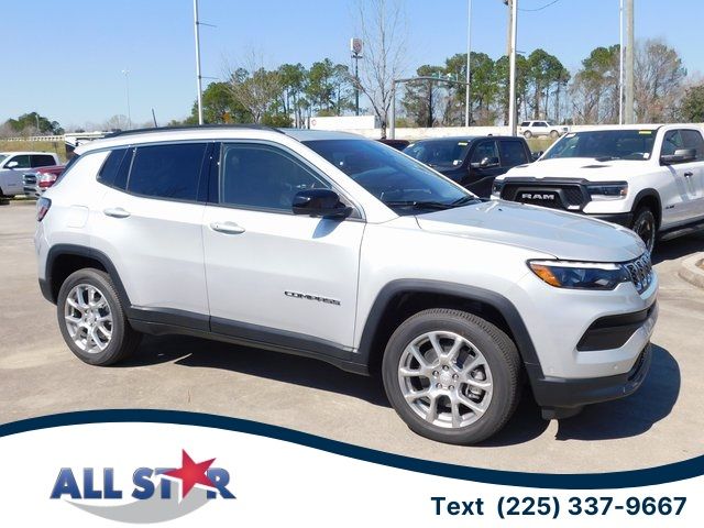 2024 Jeep Compass Latitude Lux