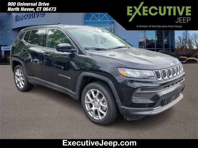 2024 Jeep Compass Latitude Lux