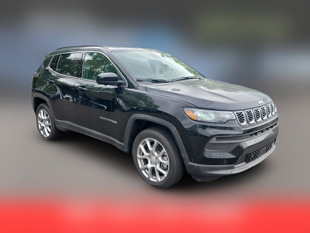 2024 Jeep Compass Latitude Lux