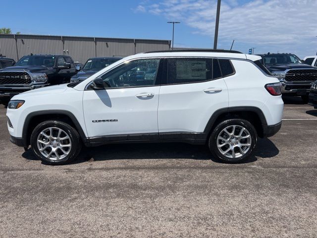 2024 Jeep Compass Latitude Lux