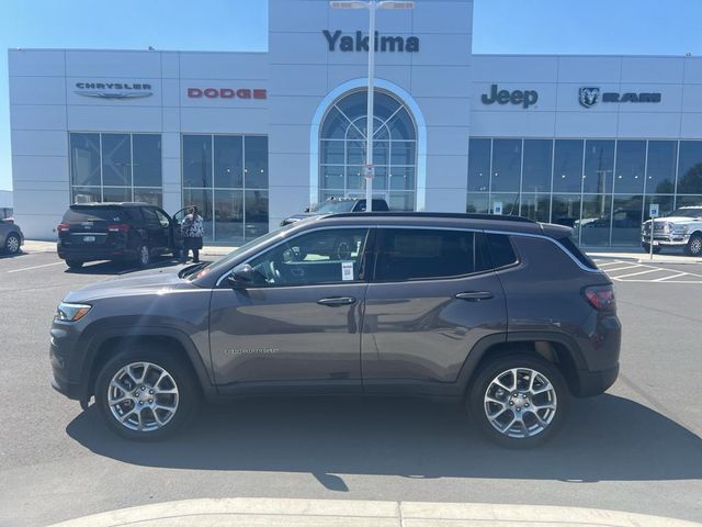 2024 Jeep Compass Latitude Lux