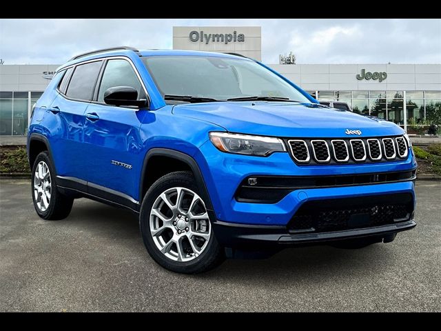 2024 Jeep Compass Latitude Lux