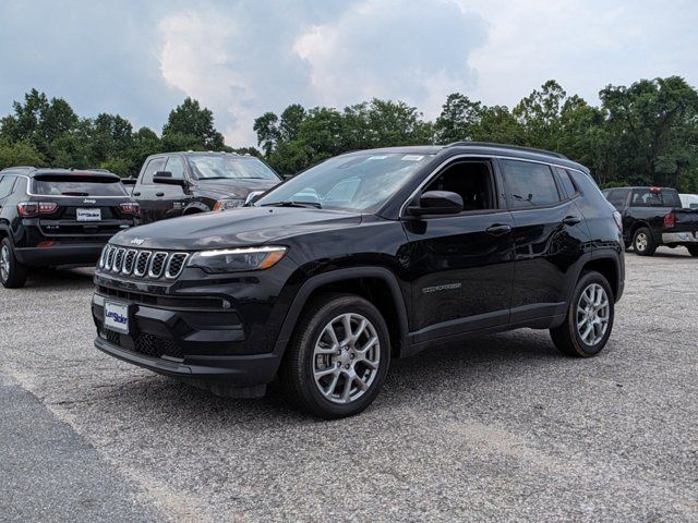 2024 Jeep Compass Latitude Lux