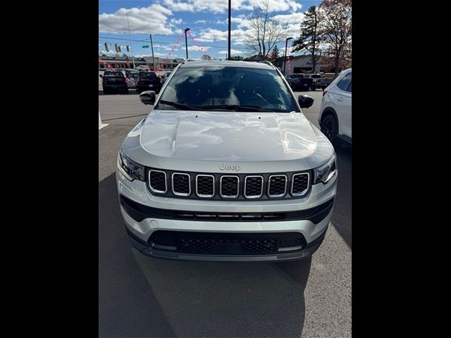 2024 Jeep Compass Latitude Lux