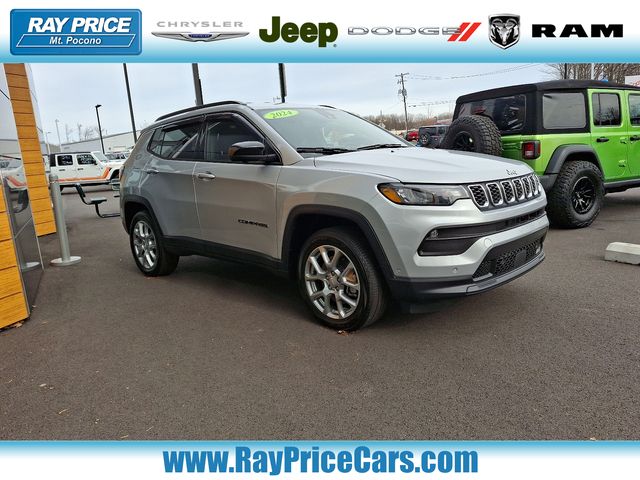 2024 Jeep Compass Latitude Lux