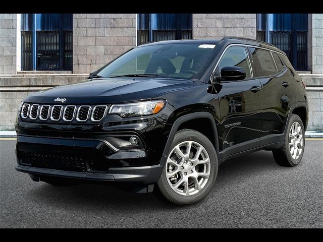 2024 Jeep Compass Latitude Lux