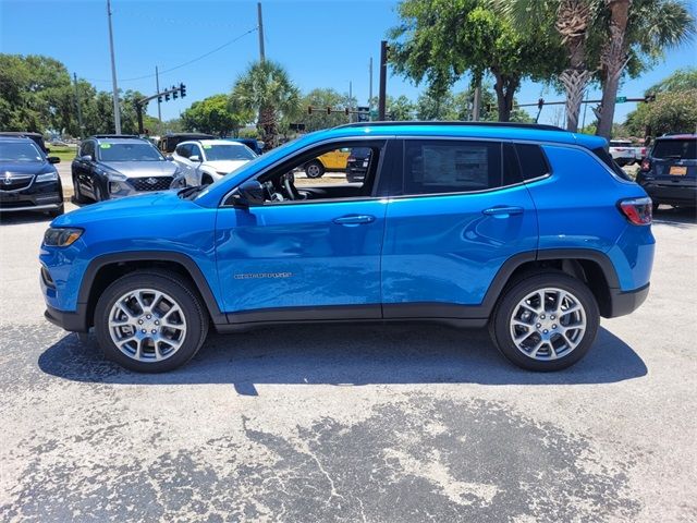 2024 Jeep Compass Latitude Lux