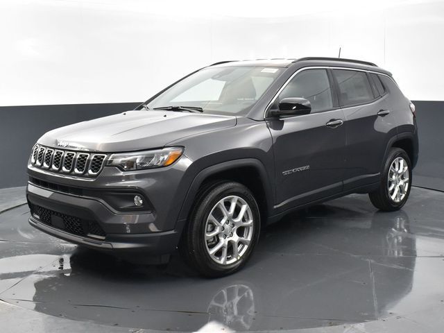 2024 Jeep Compass Latitude Lux