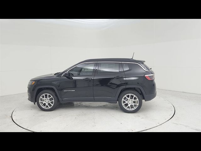 2024 Jeep Compass Latitude Lux