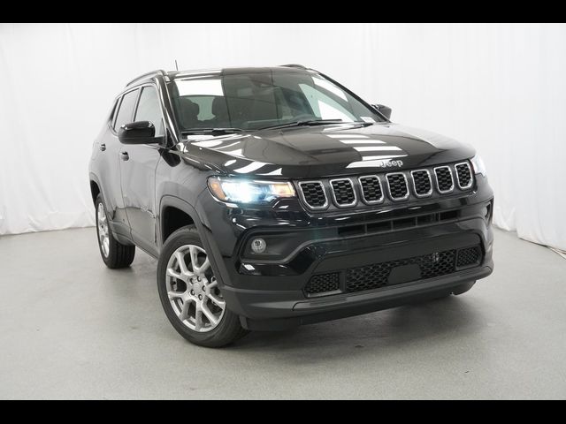 2024 Jeep Compass Latitude Lux