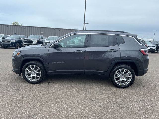 2024 Jeep Compass Latitude Lux