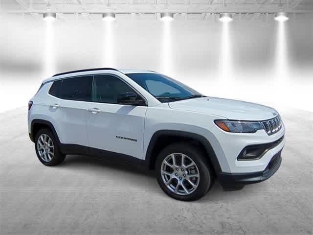 2024 Jeep Compass Latitude Lux