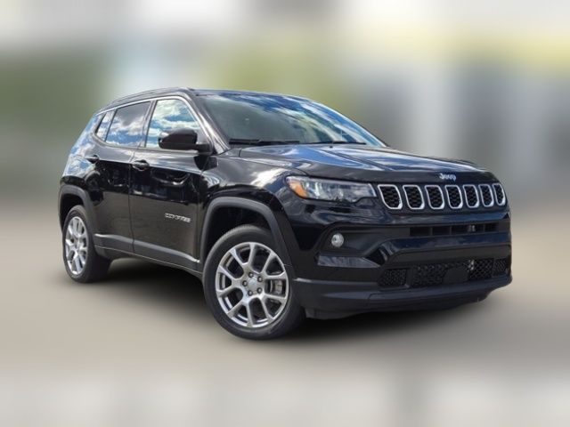 2024 Jeep Compass Latitude Lux