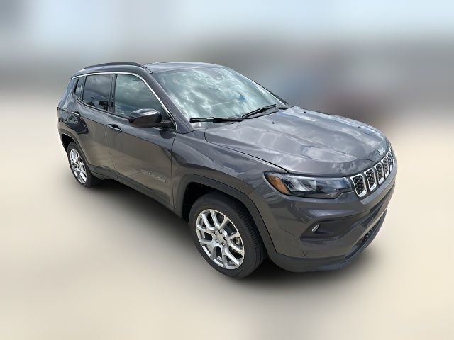 2024 Jeep Compass Latitude Lux