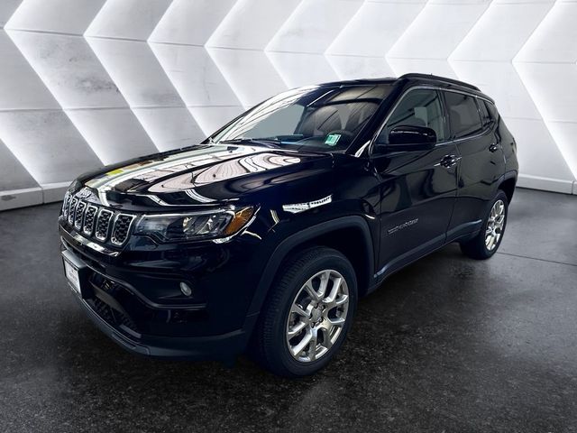 2024 Jeep Compass Latitude Lux