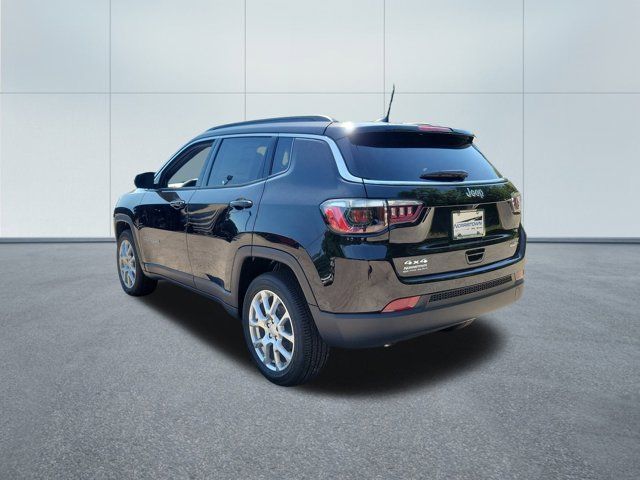 2024 Jeep Compass Latitude Lux