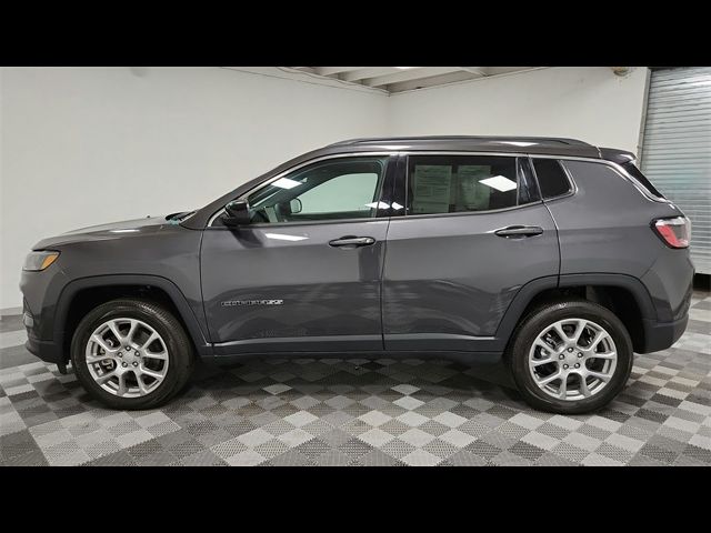 2024 Jeep Compass Latitude Lux