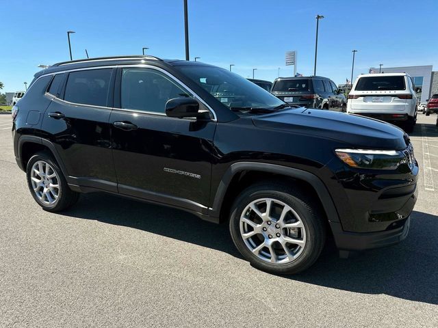 2024 Jeep Compass Latitude Lux