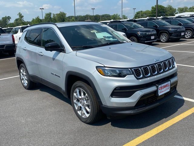 2024 Jeep Compass Latitude Lux