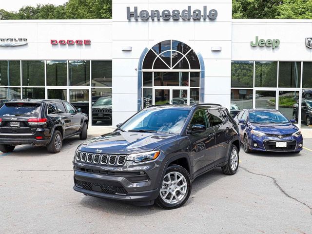 2024 Jeep Compass Latitude Lux