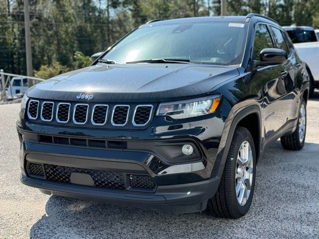 2024 Jeep Compass Latitude Lux