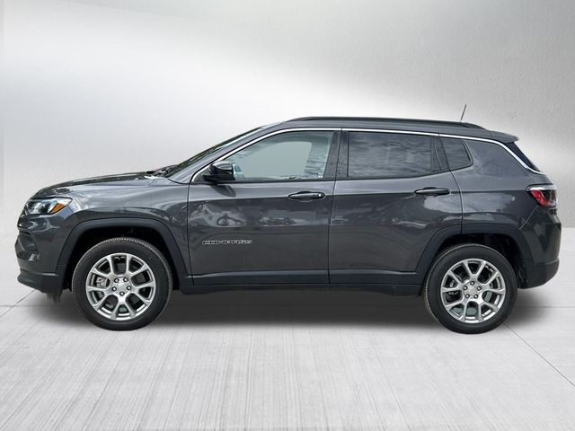 2024 Jeep Compass Latitude Lux