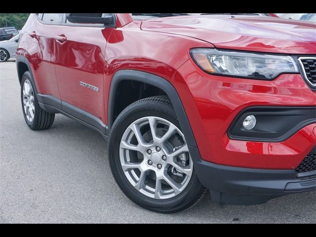 2024 Jeep Compass Latitude Lux