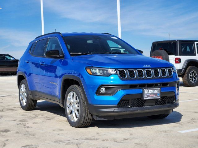 2024 Jeep Compass Latitude Lux