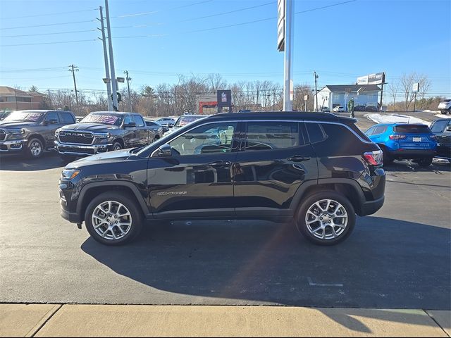 2024 Jeep Compass Latitude Lux