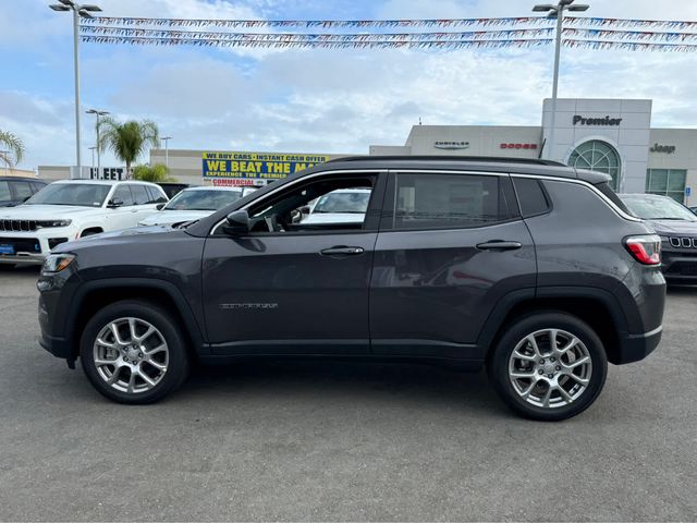 2024 Jeep Compass Latitude Lux