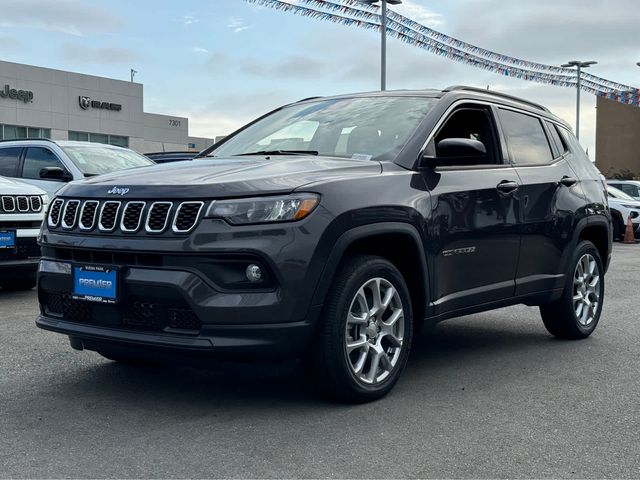 2024 Jeep Compass Latitude Lux