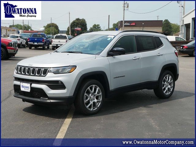 2024 Jeep Compass Latitude Lux