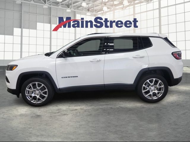 2024 Jeep Compass Latitude Lux