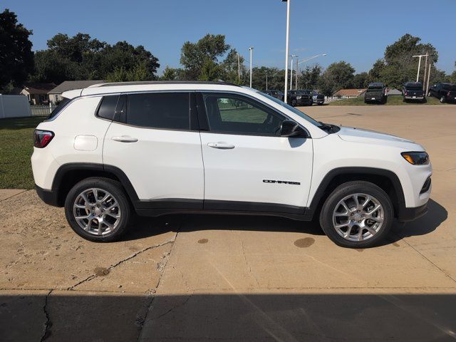 2024 Jeep Compass Latitude Lux