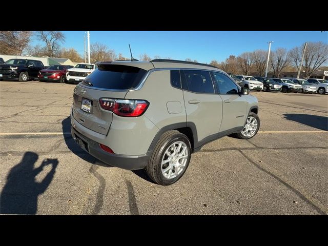 2024 Jeep Compass Latitude Lux