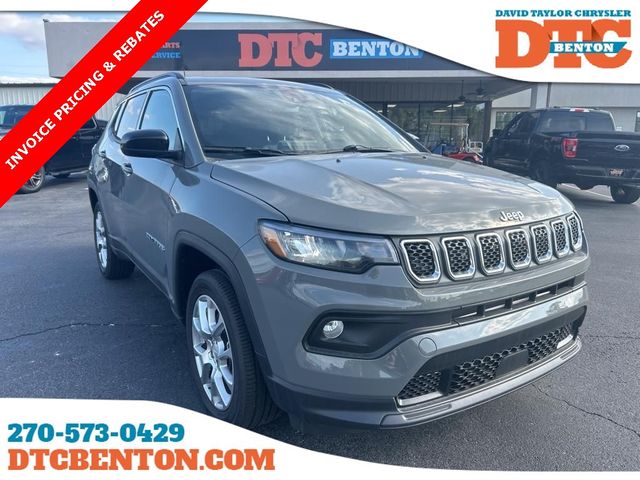 2024 Jeep Compass Latitude Lux