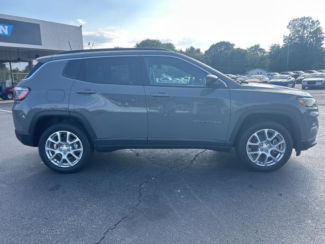 2024 Jeep Compass Latitude Lux